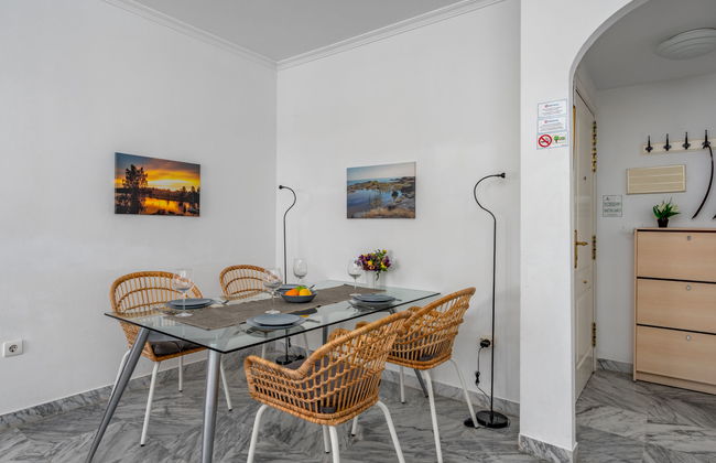 3 bedroom Apartment in Marbella with swimming pool - Photo 8