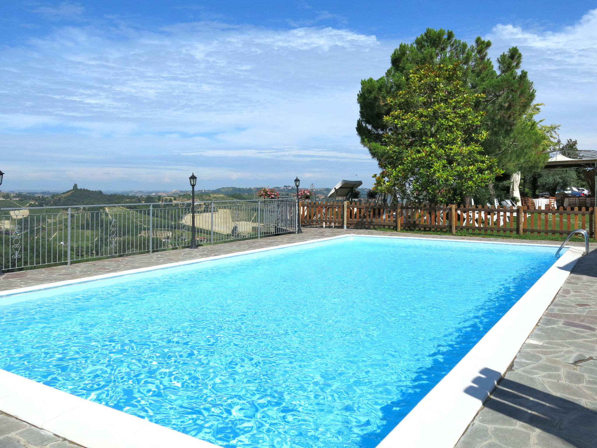 Foto 2 - Apartment mit 2 Schlafzimmern in Vinchio mit schwimmbad und terrasse