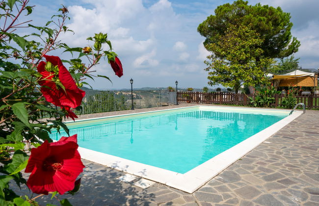 Apartamento de 1 quarto em Vinchio com piscina e jardim - Foto 1