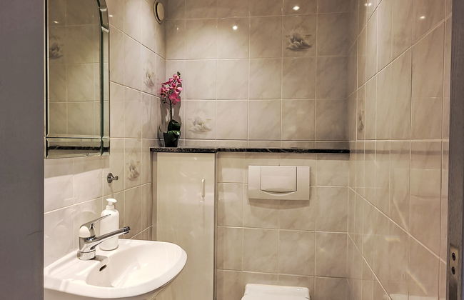 Apartamento de 3 quartos em Bissone com piscina e jardim - Foto 18