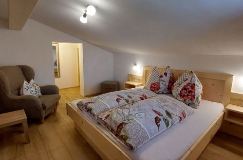 Foto 4 - Appartamento con 4 camere da letto a Zell am See con terrazza e vista sulle montagne