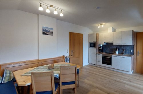 Photo 8 - 4 bedroom Apartment in Zell am See with terrace and mountain view