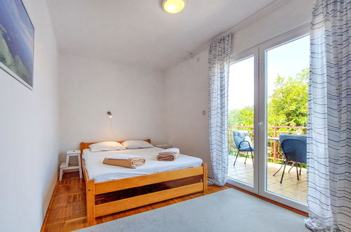 Foto 12 - Apartamento de 2 quartos em Omišalj com jardim
