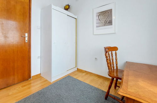 Foto 19 - Apartamento de 2 quartos em Omišalj com jardim