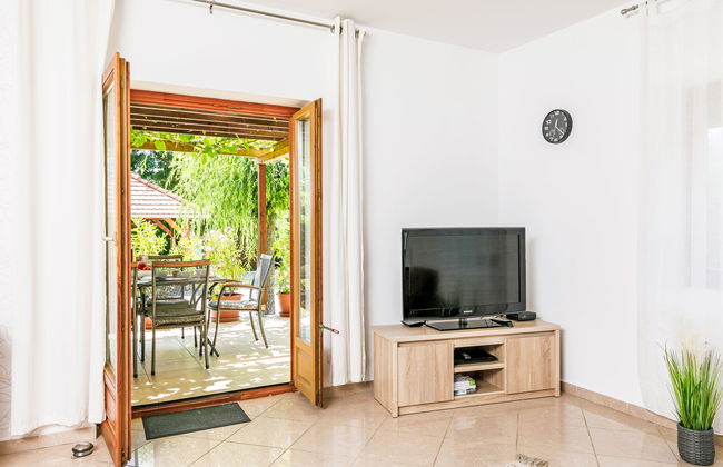 Casa de 4 quartos em Ábrahámhegy com piscina privada e jardim - Foto 9