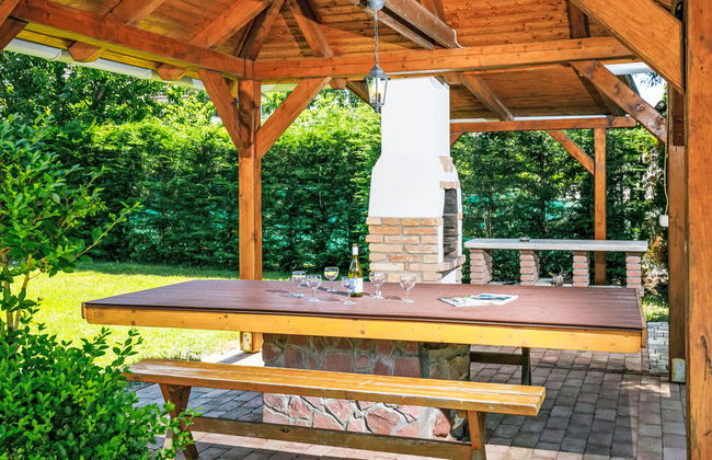 Casa de 4 quartos em Ábrahámhegy com piscina privada e jardim - Foto 33
