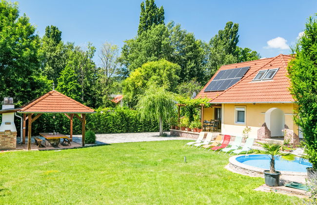 Casa de 4 quartos em Ábrahámhegy com piscina privada e jardim - Foto 40