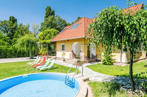 Foto 35 - Casa de 4 quartos em Ábrahámhegy com piscina privada e jardim