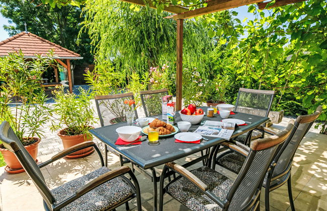 Casa de 4 quartos em Ábrahámhegy com piscina privada e jardim - Foto 2