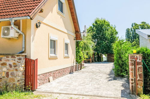 Foto 44 - Casa de 4 quartos em Ábrahámhegy com piscina privada e jardim