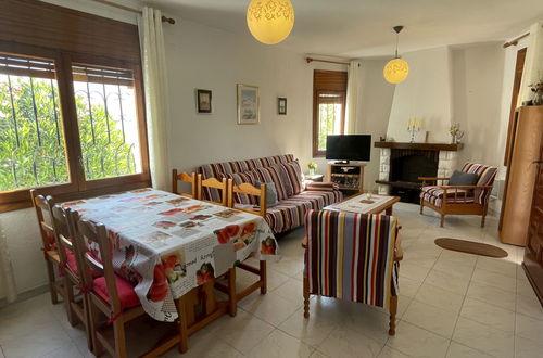 Photo 6 - 2 bedroom House in Mont-roig del Camp with private pool and garden