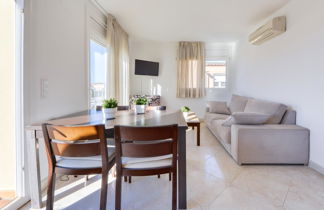 Photo 3 - 2 bedroom Apartment in Castelló d'Empúries with terrace and sea view