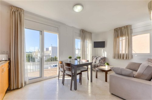 Photo 8 - 2 bedroom Apartment in Castelló d'Empúries with terrace and sea view