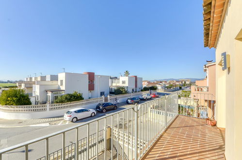 Foto 28 - Appartamento con 2 camere da letto a Castelló d'Empúries con terrazza e vista mare