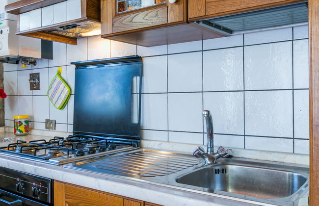 Apartamento de 2 quartos em Pelago com piscina e jardim - Foto 16