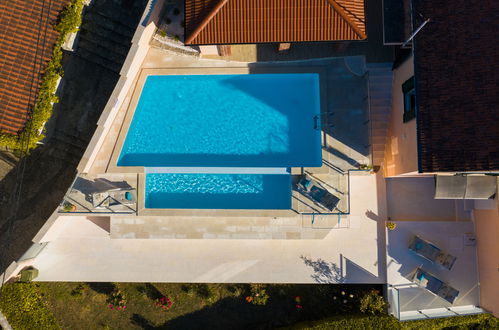 Foto 31 - Casa de 3 quartos em Zadar com piscina privada e terraço