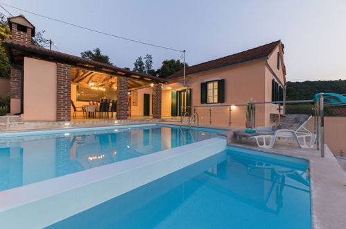 Foto 38 - Casa de 3 quartos em Zadar com piscina privada e terraço