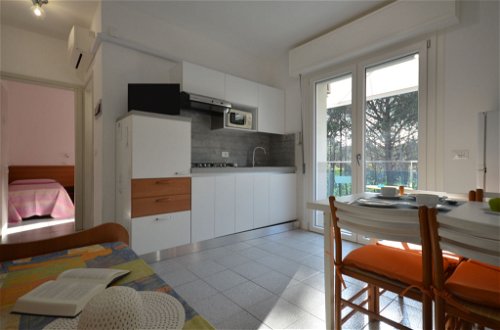 Foto 4 - Apartment mit 1 Schlafzimmer in Lignano Sabbiadoro mit schwimmbad und blick aufs meer