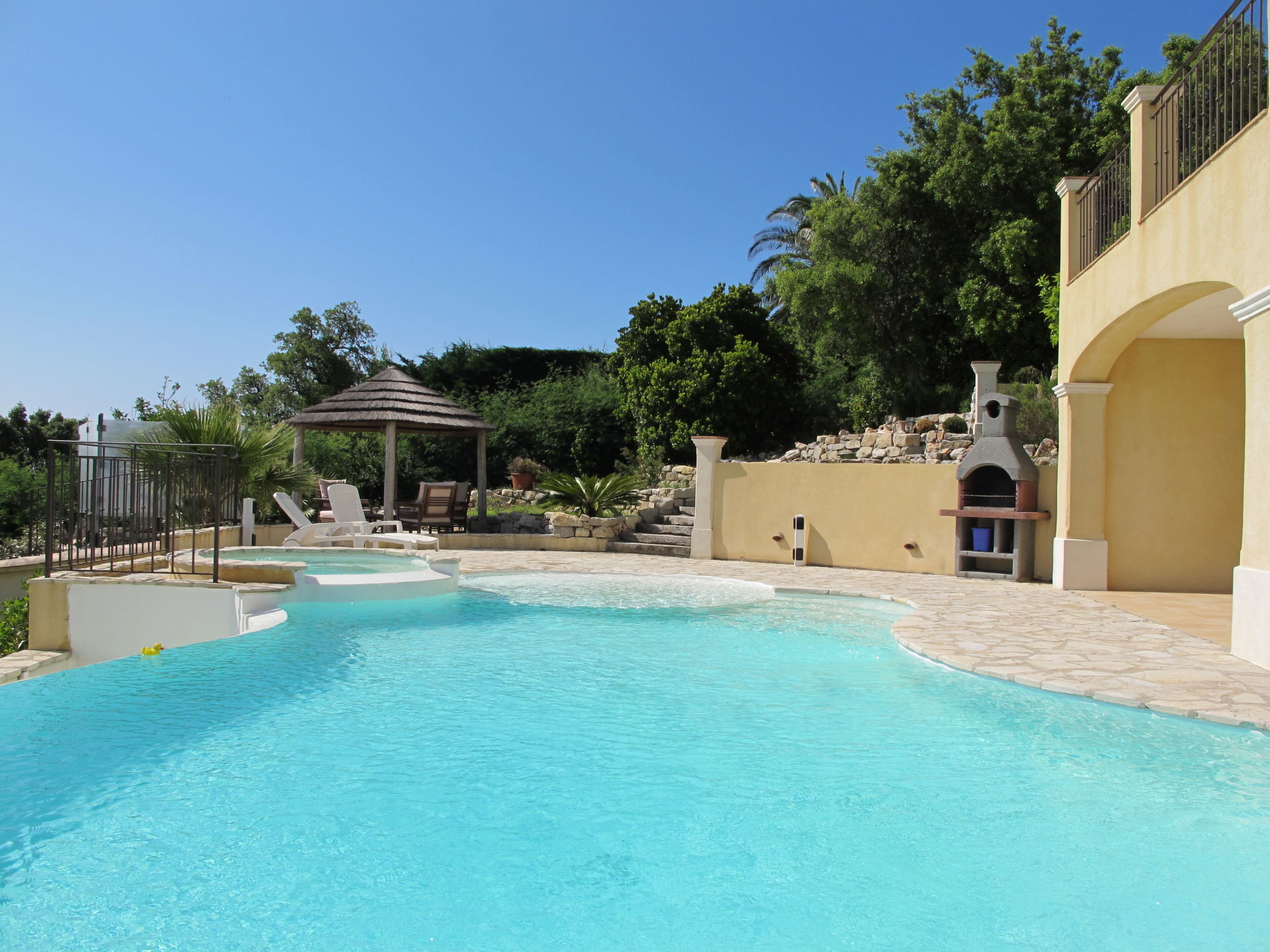 Photo 16 - 2 bedroom Apartment in Roquebrune-sur-Argens with private pool and sea view