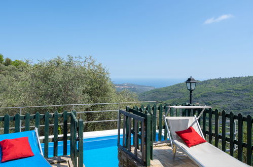 Photo 9 - Maison de 2 chambres à Pietrabruna avec piscine privée et terrasse