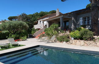 Foto 1 - Casa de 4 quartos em Sainte-Maxime com piscina privada e vistas do mar