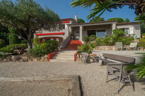 Photo 26 - Maison de 4 chambres à Sainte-Maxime avec piscine privée et vues à la mer