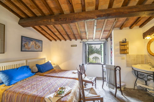 Foto 46 - Casa con 4 camere da letto a San Gimignano con piscina privata e giardino