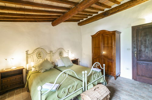 Foto 42 - Casa con 4 camere da letto a San Gimignano con piscina privata e giardino