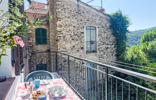 Casa de 2 quartos em Dolcedo com jardim e terraço - Foto 1