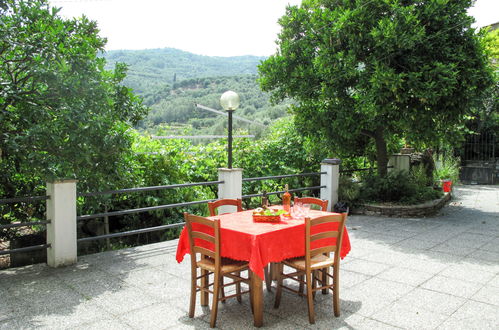 Photo 12 - Maison de 2 chambres à Dolcedo avec jardin et terrasse