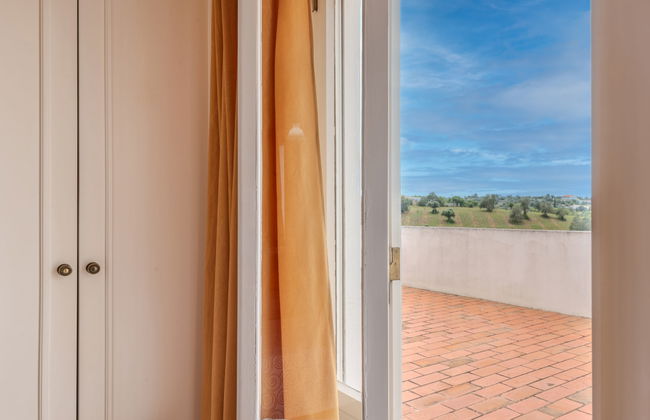 4 bedroom House in Albufeira with private pool and garden - Photo 35