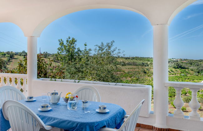 4 bedroom House in Albufeira with private pool and garden - Photo 36