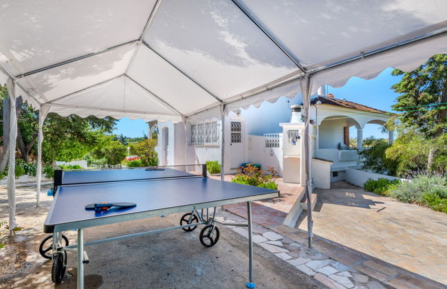4 bedroom House in Albufeira with private pool and garden - Photo 4
