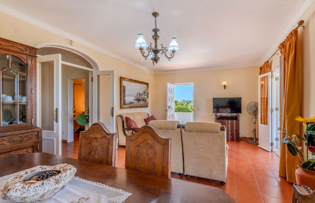 4 bedroom House in Albufeira with private pool and garden - Photo 12
