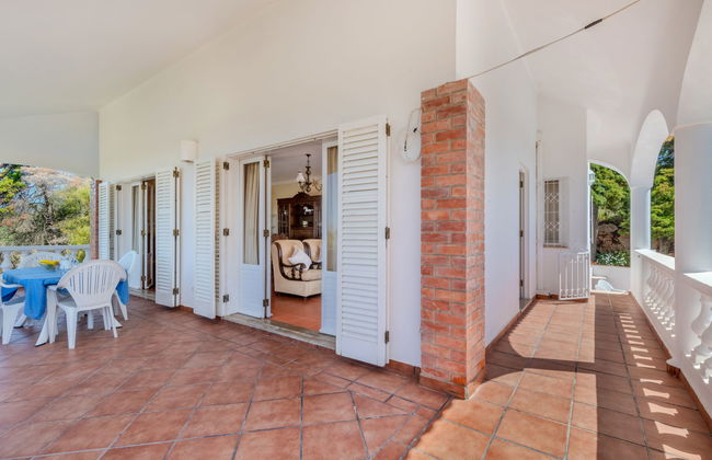 4 bedroom House in Albufeira with private pool and garden - Photo 38