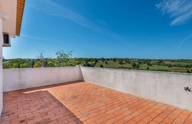 4 bedroom House in Albufeira with private pool and garden - Photo 37