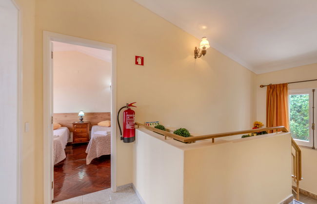 4 bedroom House in Albufeira with private pool and garden - Photo 24