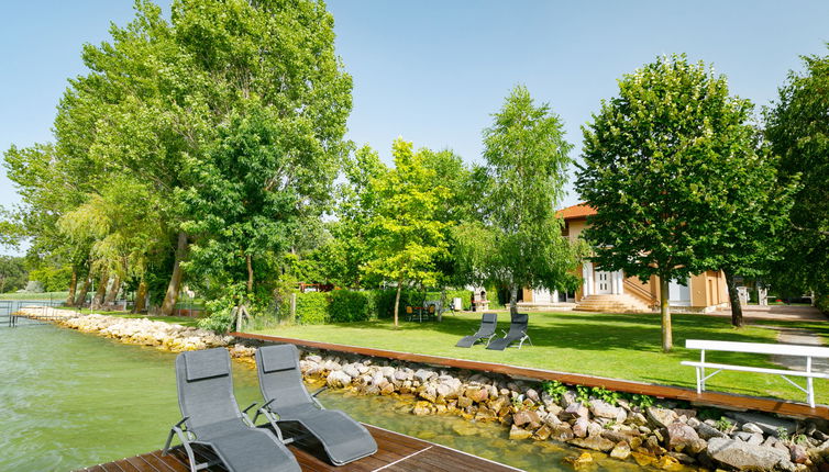 Photo 1 - Appartement de 2 chambres à Balatonlelle avec jardin et terrasse