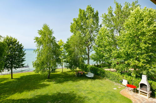 Foto 36 - Appartamento con 2 camere da letto a Balatonlelle con giardino e terrazza