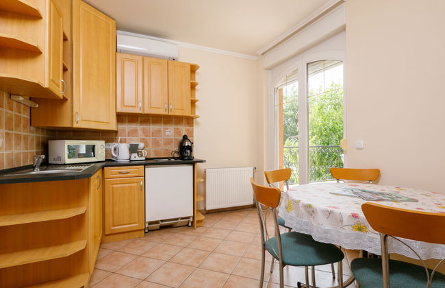 Apartamento de 2 quartos em Balatonlelle com jardim e terraço - Foto 5