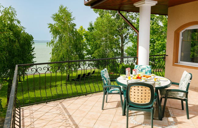 Apartamento de 2 quartos em Balatonlelle com jardim e terraço - Foto 4