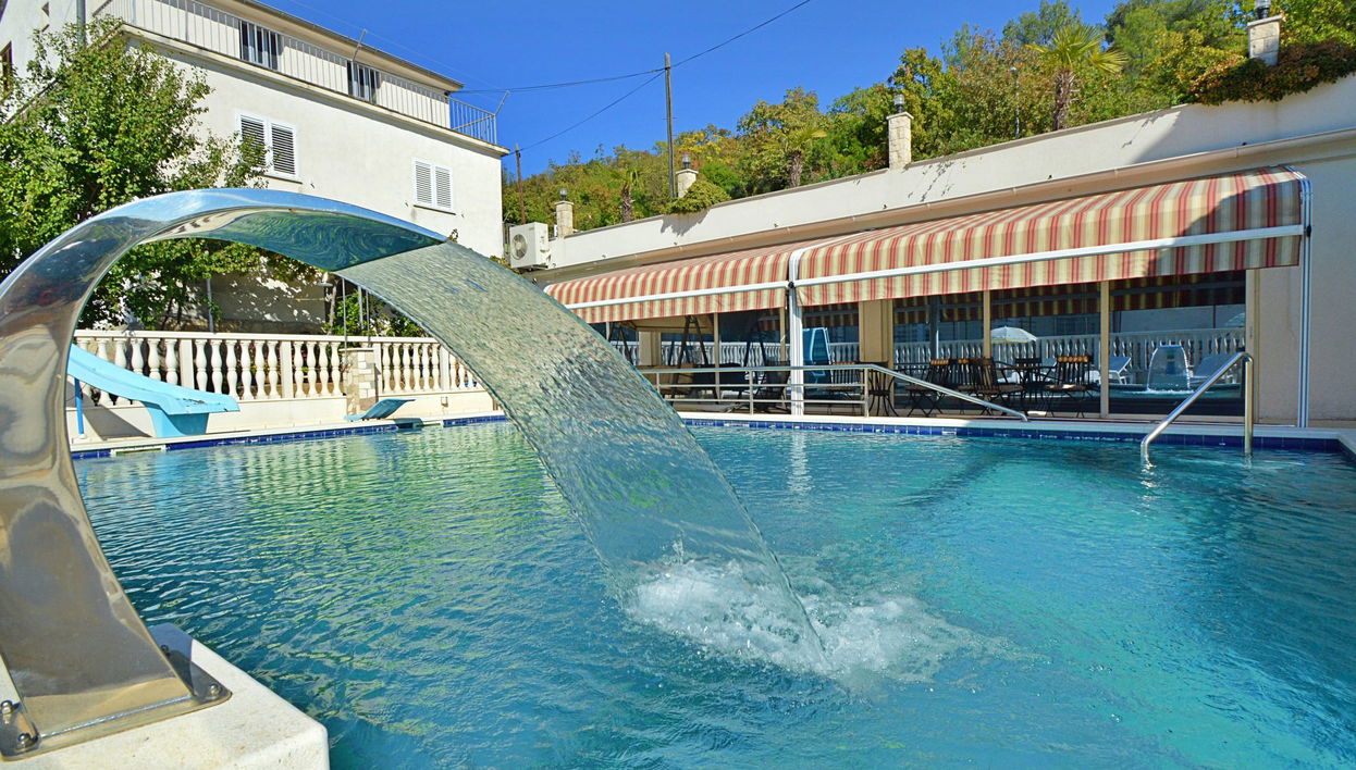 Apartamento de 5 quartos em Sibenik com piscina e jardim - Foto 1