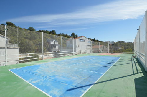 Foto 19 - Appartamento con 3 camere da letto a Sebenico con piscina e vista mare