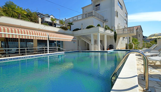 Apartamento de 5 quartos em Sibenik com piscina e jardim - Foto 2