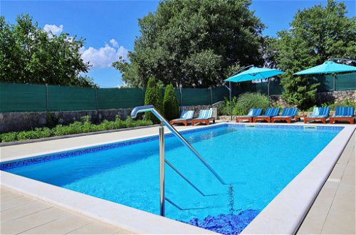 Photo 18 - Maison de 3 chambres à Trilj avec piscine privée et terrasse