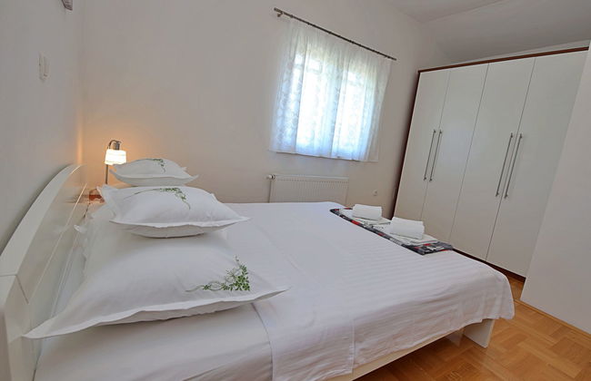 Casa de 4 quartos em Trilj com piscina privada e jardim - Foto 33