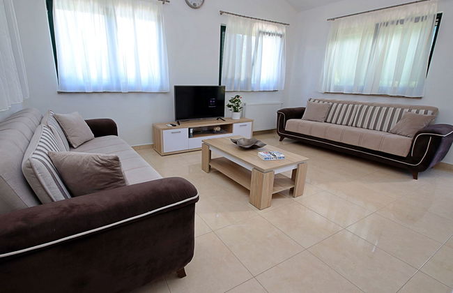 Casa de 4 quartos em Trilj com piscina privada e jardim - Foto 5