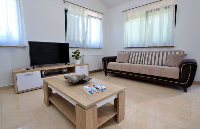 Casa de 4 quartos em Trilj com piscina privada e jardim - Foto 32