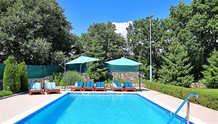 Photo 1 - Maison de 3 chambres à Trilj avec piscine privée et terrasse