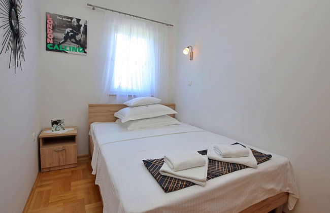 Casa de 4 quartos em Trilj com piscina privada e jardim - Foto 15